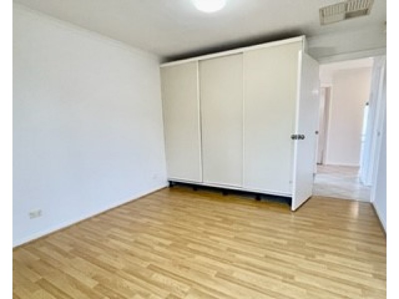 1/7 Royal Close, Findon SA 5023