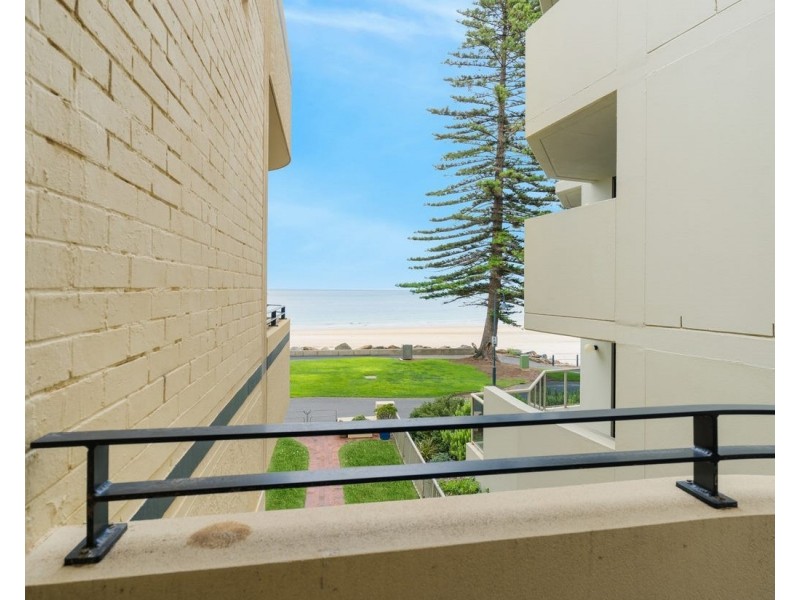 4/18A South Esplanade, Glenelg SA 5045