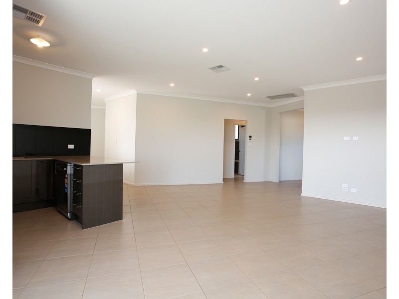 1 Coach-House Drive, Teringie SA 5072