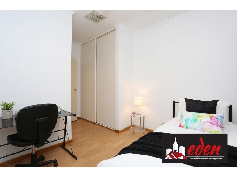 18 Hamilton Place, Mawson Lakes SA 5095