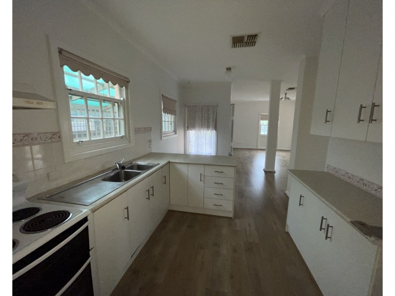 27 McKenzie Road, Elizabeth Downs SA 5113