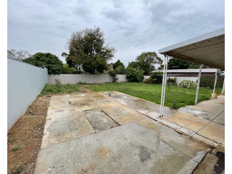 27 McKenzie Road, Elizabeth Downs SA 5113