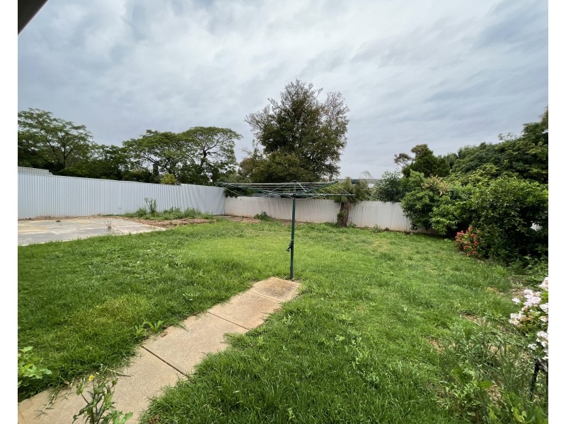 27 McKenzie Road, Elizabeth Downs SA 5113