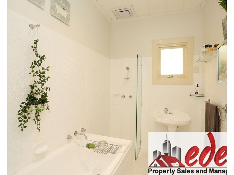 4 Doreen Street, Rostrevor SA 5073