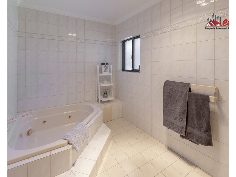 32 Mary Penfold Drive, Rosslyn Park SA 5072