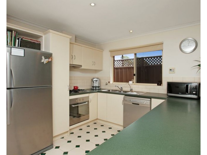 2 Lord Howe Avenue, Oakden SA 5086