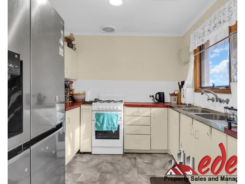 38 Milligan Drive, Para Vista SA 5093