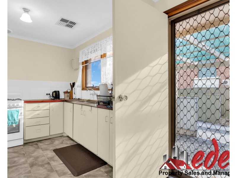 38 Milligan Drive, Para Vista SA 5093