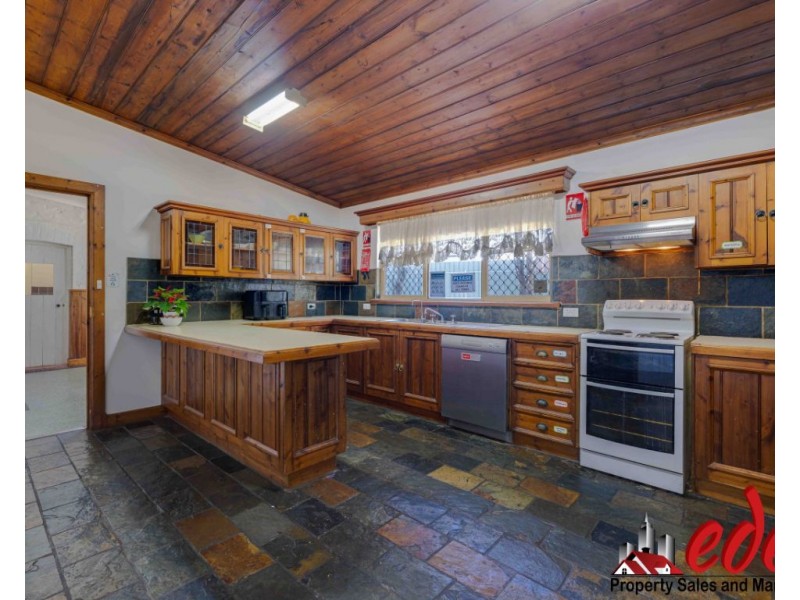 72 Adelaide Road, Murray Bridge SA 5253