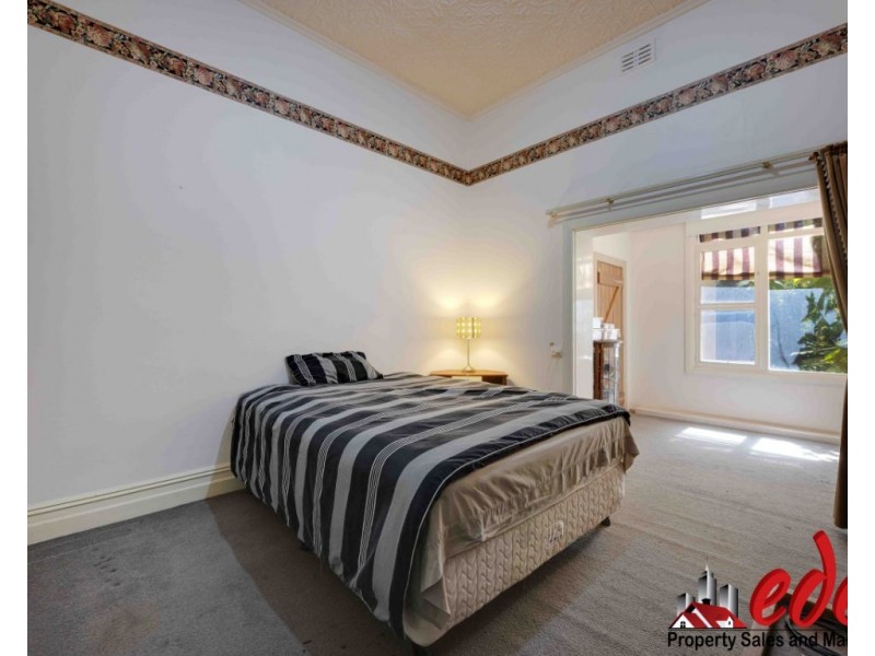 72 Adelaide Road, Murray Bridge SA 5253