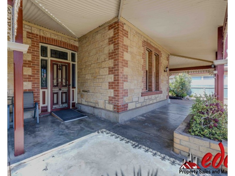 72 Adelaide Road, Murray Bridge SA 5253