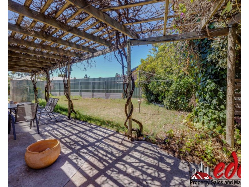 72 Adelaide Road, Murray Bridge SA 5253