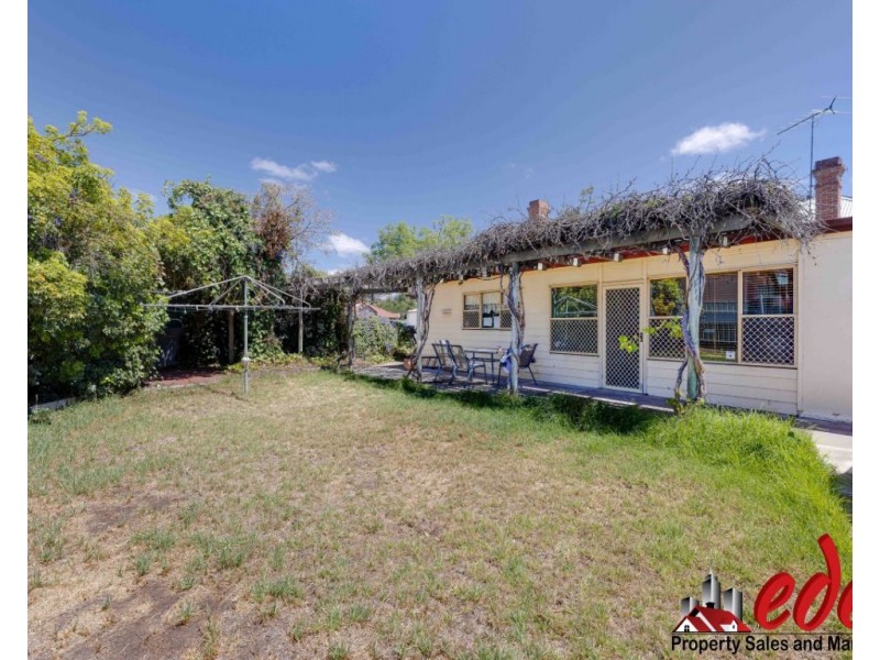 72 Adelaide Road, Murray Bridge SA 5253