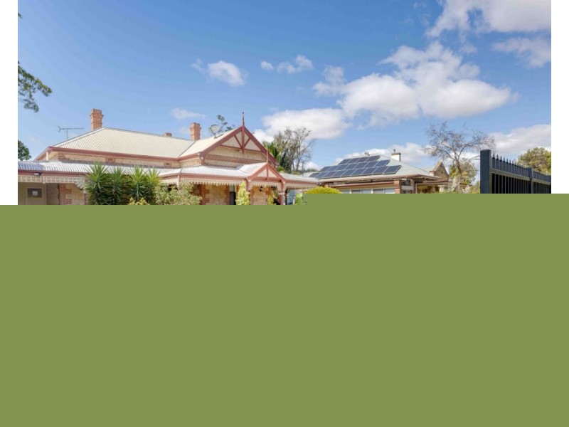 72 Adelaide Road, Murray Bridge SA 5253