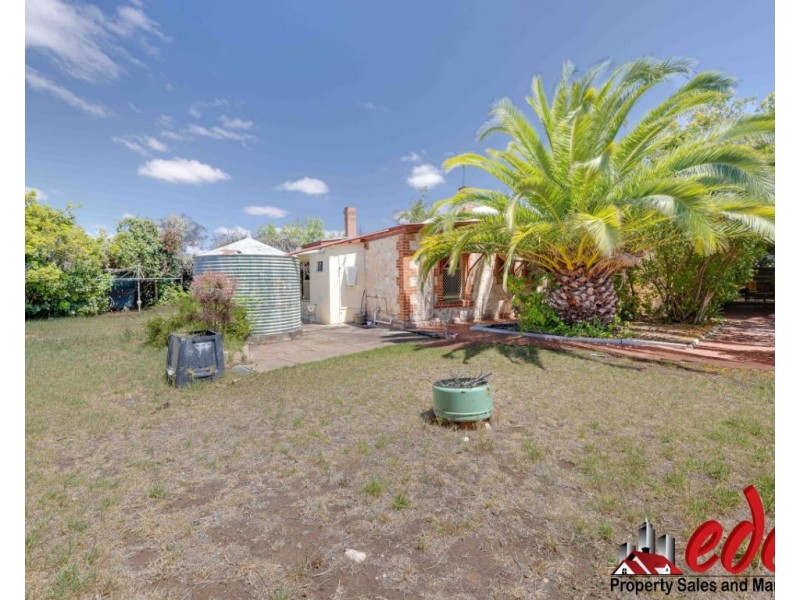 72 Adelaide Road, Murray Bridge SA 5253