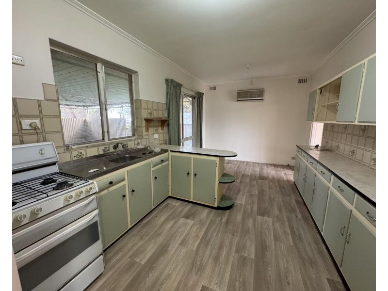15 Murray Street, Ridgehaven SA 5097