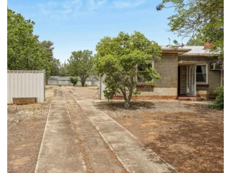 18 Loftis Road, Elizabeth Downs SA 5113