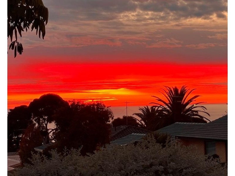 27 Manunda Way, Hallett Cove SA 5158