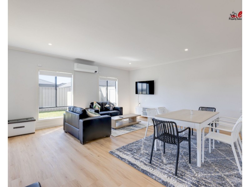 13  Grace Rd, Munno Para West SA 5115