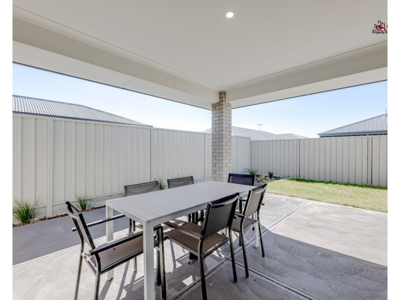 13  Grace Rd, Munno Para West SA 5115