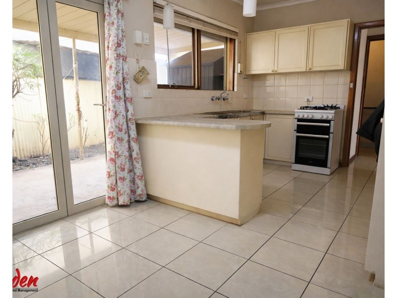 10 Tamala Crescent, Gilles Plains SA 5086