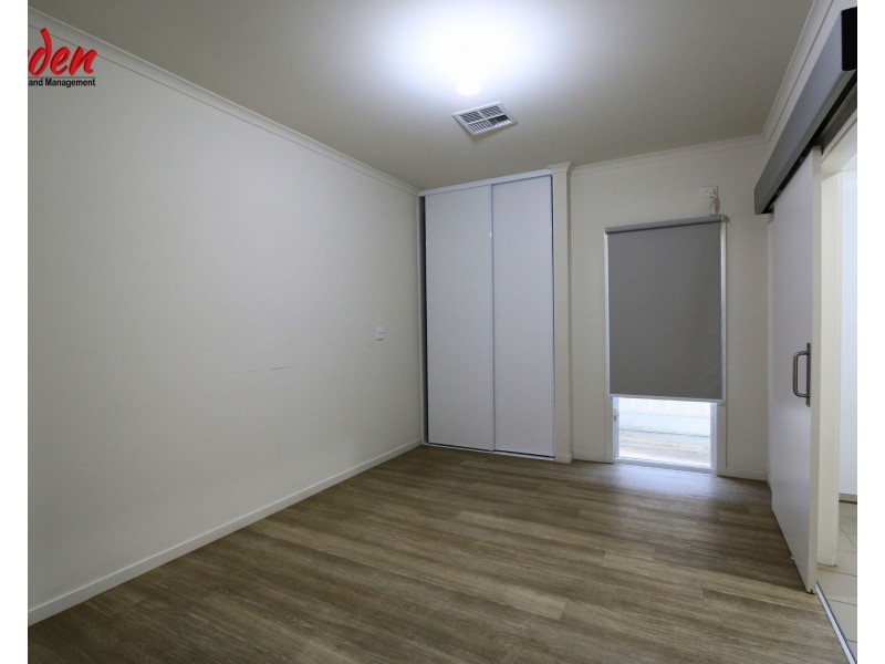 6 Miles Street, Elizabeth Downs SA 5113