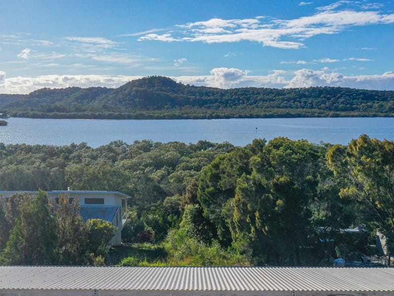 11 Opal Court, Russell Island QLD 4184