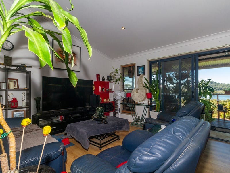 11 Opal Court, Russell Island QLD 4184