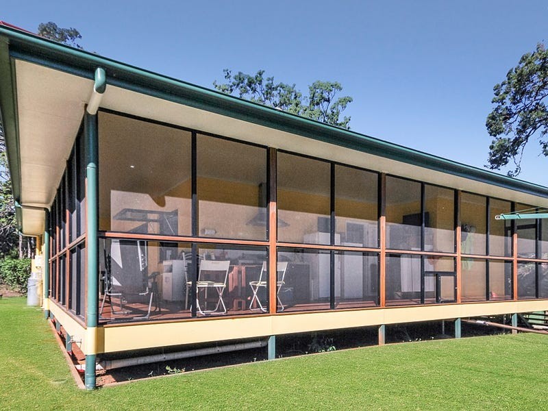 3 Helen Pde, Lamb Island QLD 4184