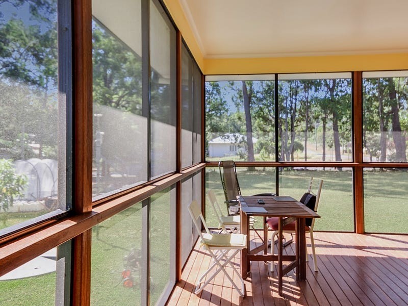 3 Helen Pde, Lamb Island QLD 4184