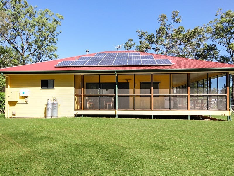 3 Helen Pde, Lamb Island QLD 4184