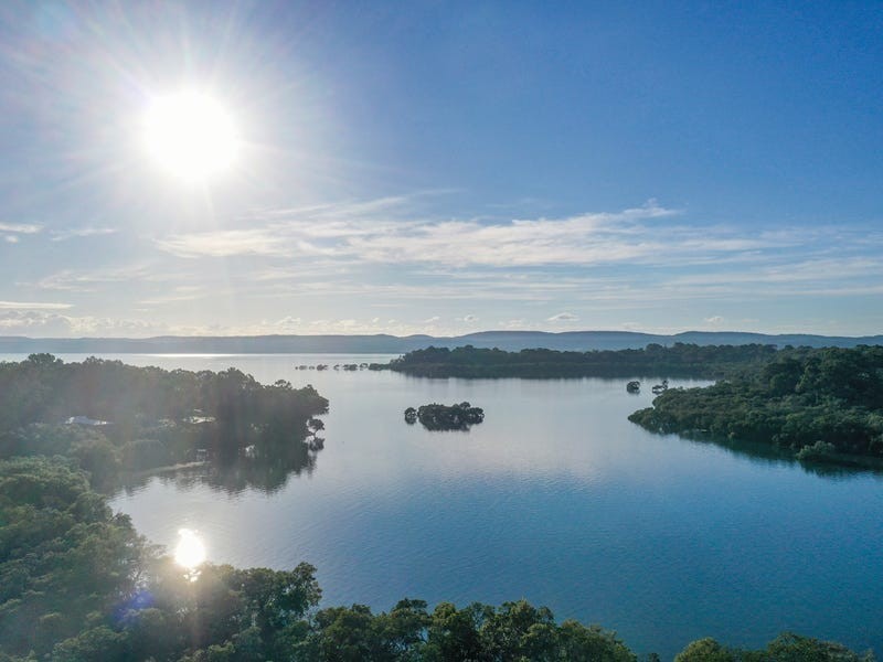8 Keith St, Macleay Island QLD 4184