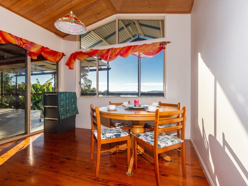 8 Keith St, Macleay Island QLD 4184