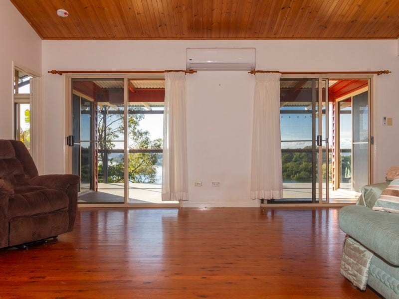 8 Keith St, Macleay Island QLD 4184