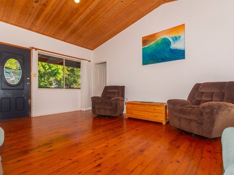 8 Keith St, Macleay Island QLD 4184