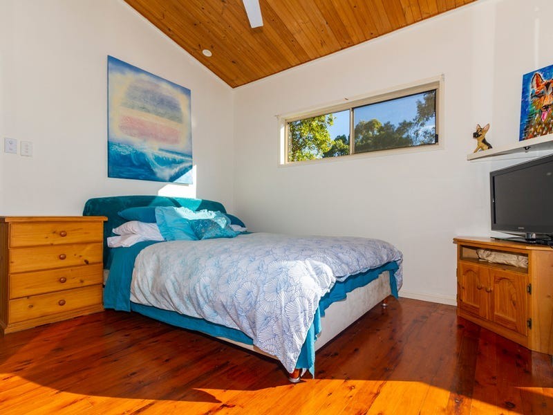 8 Keith St, Macleay Island QLD 4184
