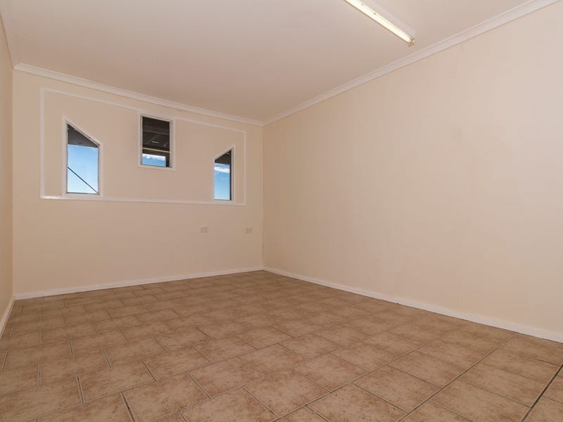 8 Keith St, Macleay Island QLD 4184