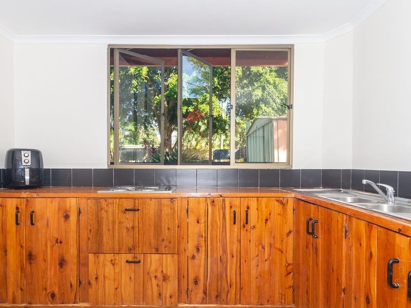 8 Keith St, Macleay Island QLD 4184