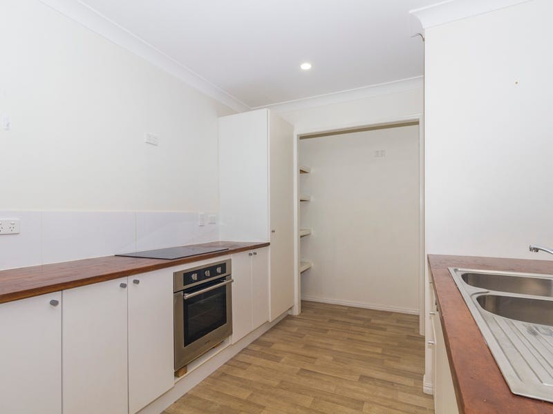 43 Waikiki Beach Rd, Russell Island QLD 4184