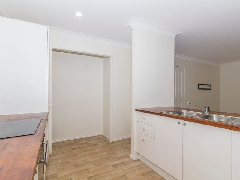 43 Waikiki Beach Rd, Russell Island QLD 4184