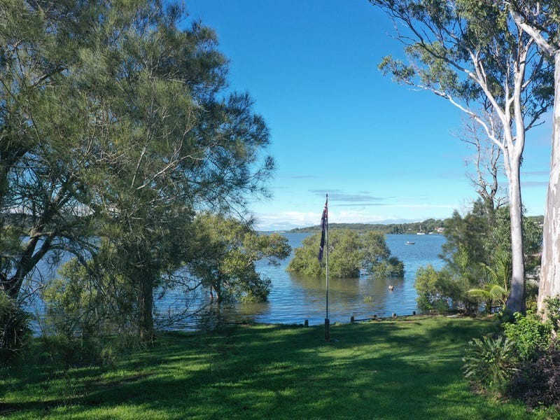 42 Carissa St, Russell Island QLD 4184
