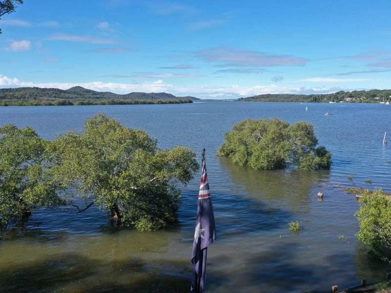 42 Carissa St, Russell Island QLD 4184