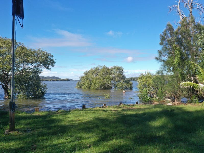 42 Carissa St, Russell Island QLD 4184