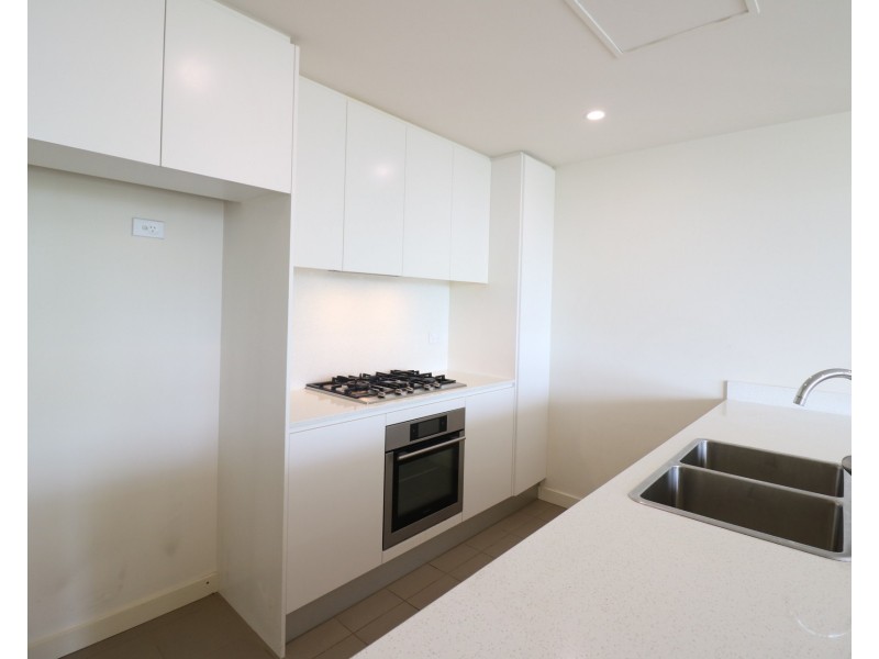 D301/2 Rowe Drive, Potts Hill NSW 2143