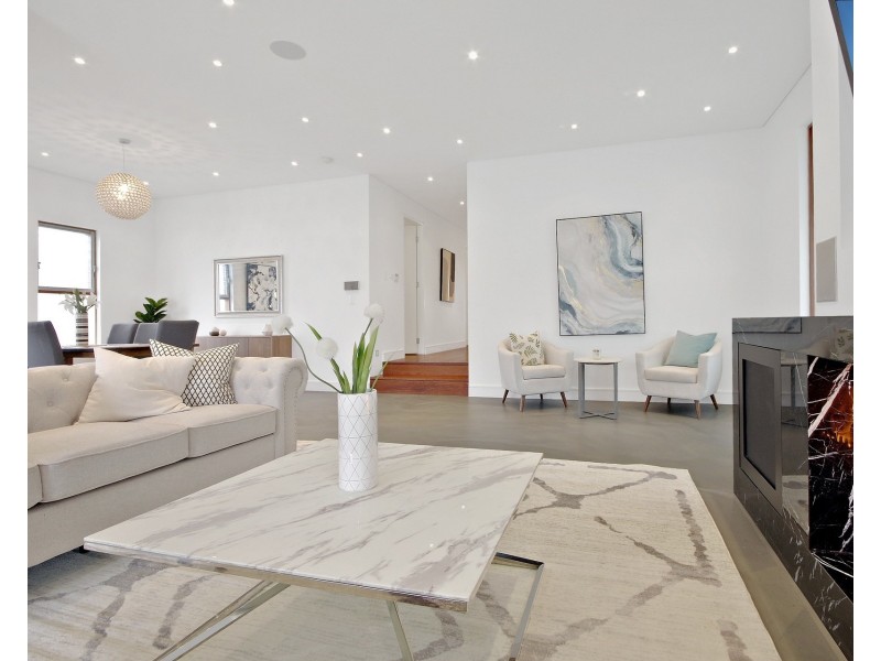 12 Rogers Street, Roselands NSW 2196