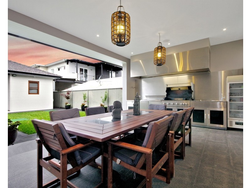 12 Rogers Street, Roselands NSW 2196