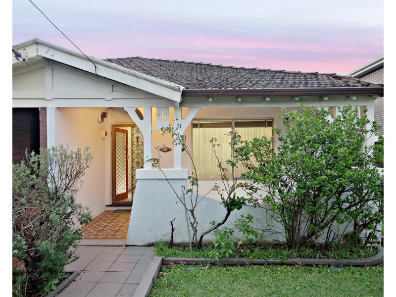 17 Yangoora Road, Belmore NSW 2192