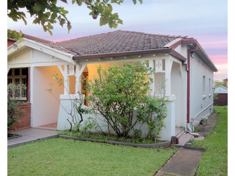 17 Yangoora Road, Belmore NSW 2192