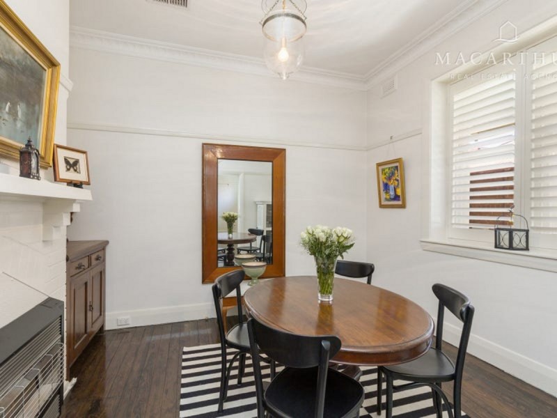 21 Jackson Street, Wagga Wagga NSW 2650