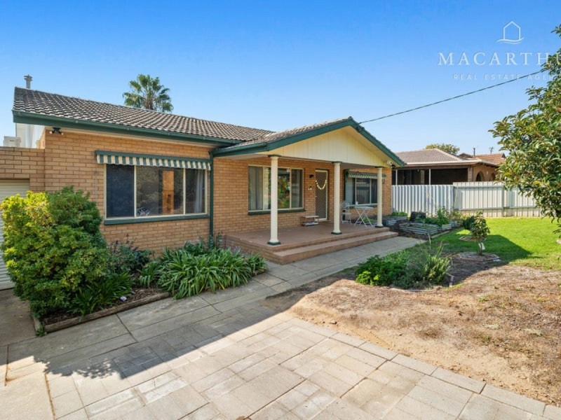 25 Leavenworth Drive, Mount Austin NSW 2650